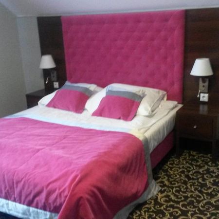Maxima Hotel Wolanów Esterno foto